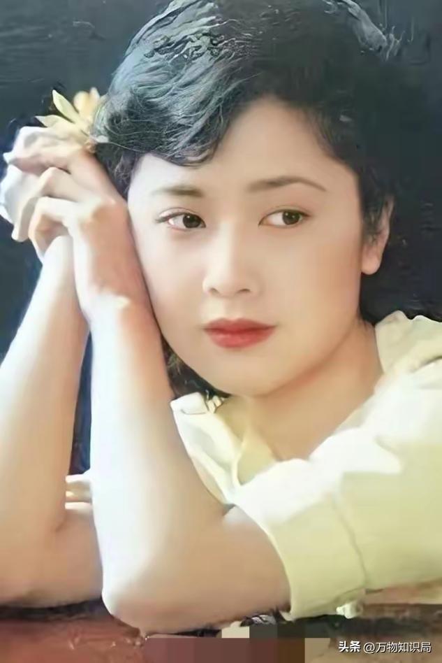 “中国第一美女”朱琳：身材丰腴，古典又端庄，美艳不可方物！