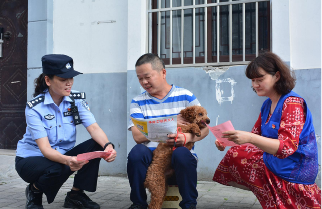 她的美不止一面！有居民专门为苏州这位社区民警写了首歌