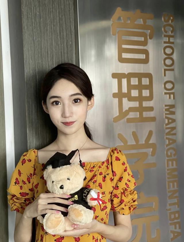 22岁北影女生放弃明星梦!增重20斤入伍当火箭军,英姿飒爽颜值高