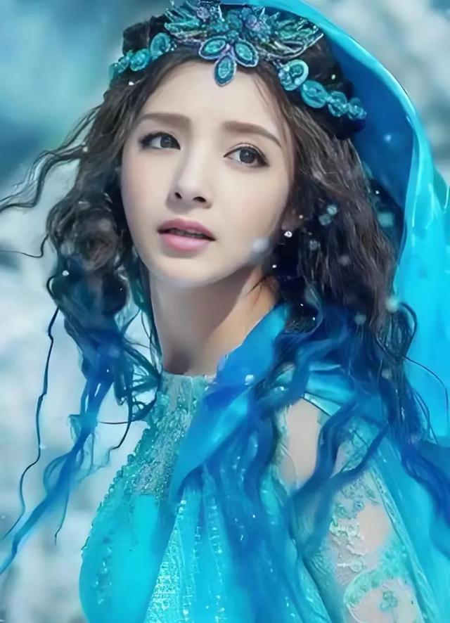 维族走出的8位美女明星,谁才是你心目中的“维族第一美女”?