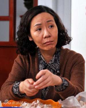 谁说美女丑(她被称为“中国最丑女演员” 却凭实力被大家喜欢，这个女人不简单)
