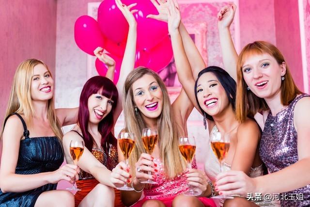 不要再称呼女人为美女了,这个称呼已经过时了。