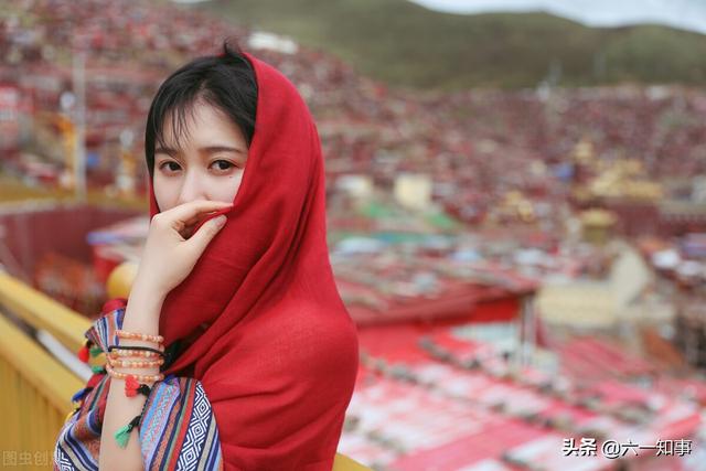 人气爆棚的粉色“通缉令”，女“酒托”石榴裙下，醉倒数千人