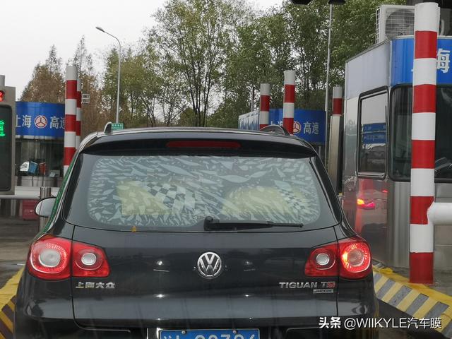 汽车贴膜后为什么会有气泡,会消失吗?