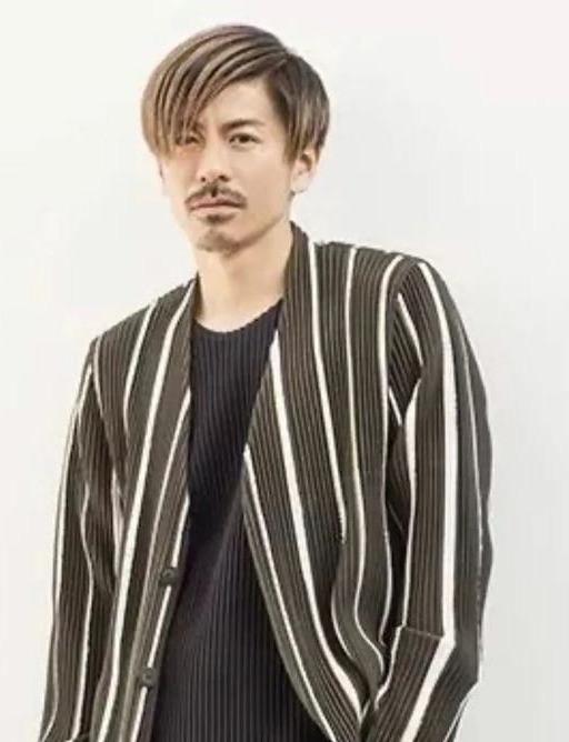 日本毒母:逼18岁女儿拍裸体写真照、悔婚,害女儿得抑郁症