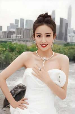 真实美女相片(女明星私房照写真集性感美女照片清纯少女白皙大长腿清凉美女)