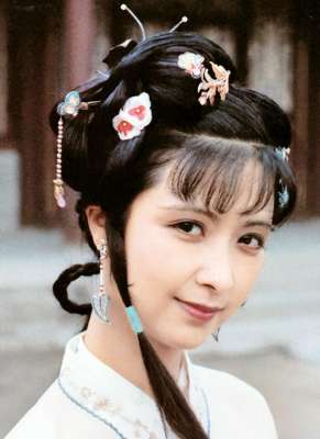 极品美女遇到两渣男(最惨尤二姐被三个渣男骗的悲惨人生)