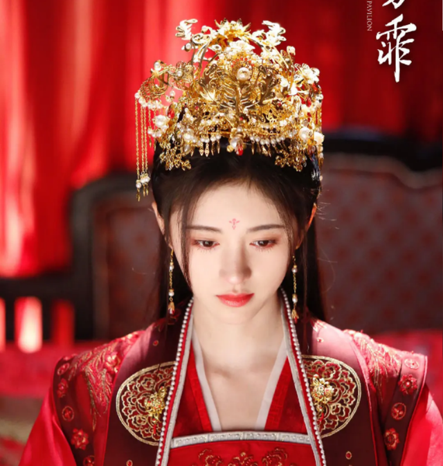 日本选美冠军出炉，看清她的脸，才知道鞠婧祎为什么叫四千年
