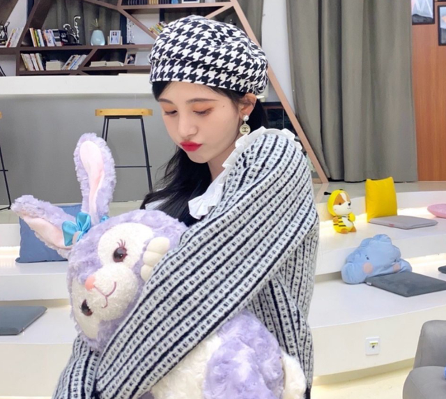 日本选美冠军出炉，看清她的脸，才知道鞠婧祎为什么叫四千年
