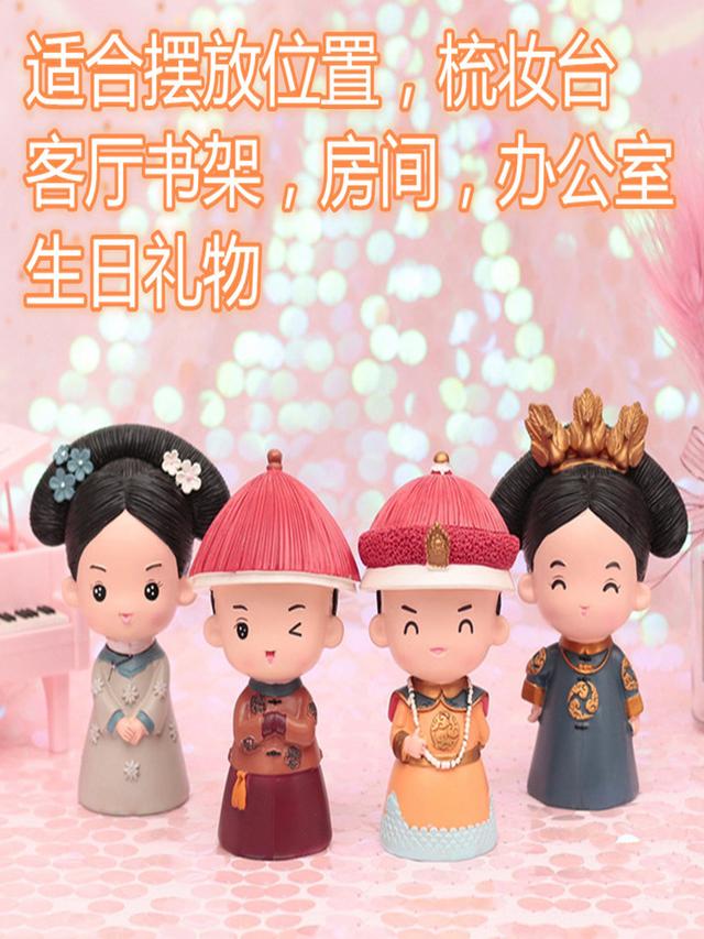 分享女生房间桌面装饰摆件，汽车摇头摆件。