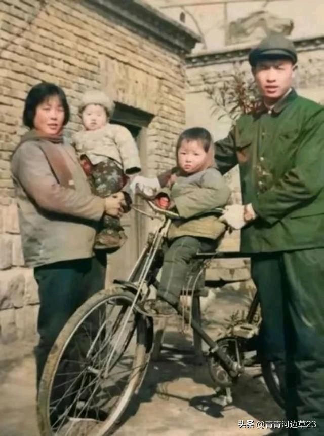珍贵老照片,日军强征慰安妇,身上涂满奶油的性感美女