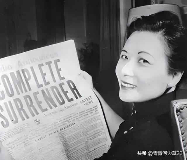 珍贵老照片,日军强征慰安妇,身上涂满奶油的性感美女