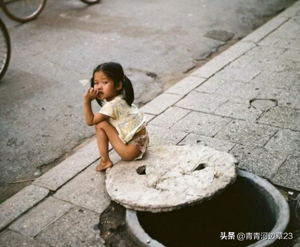 珍贵老照片,日军强征慰安妇,身上涂满奶油的性感美女
