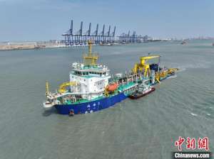 海南洋浦港:加紧航道改扩建 满足20万吨级集装箱船通航