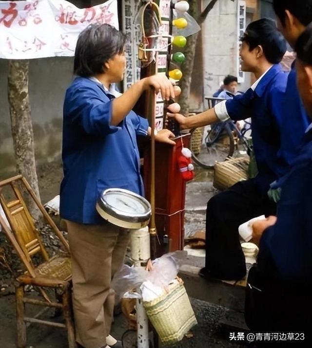 珍贵老照片,日军强征慰安妇,身上涂满奶油的性感美女