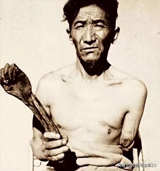 珍贵老照片,日军强征慰安妇,身上涂满奶油的性感美女