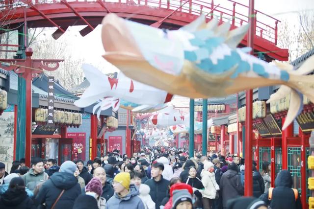 舞龙、高跷、竹马会、杠箱……春节的古文化街,可太好玩了!