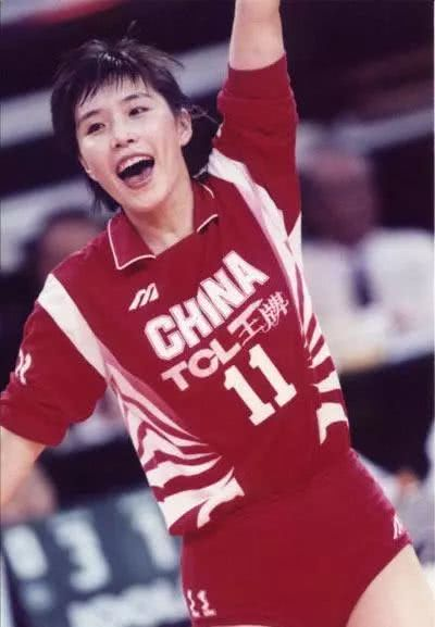 女排时代十大美女：中国山口百惠第一，惠若琪进前五