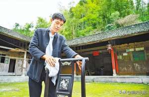 重庆汽车漆工招聘信息(漆工唐开泉：一名合格的漆匠至少要闯过五关)