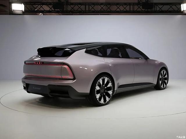 2.0T溜背A5L领衔，三厢版大A6子紧随其后，奥迪今年放什么大招？