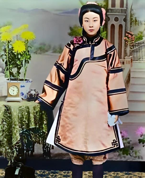 老照片再现:几名美军黑人士兵当街强暴一名女日女人,罪有应得