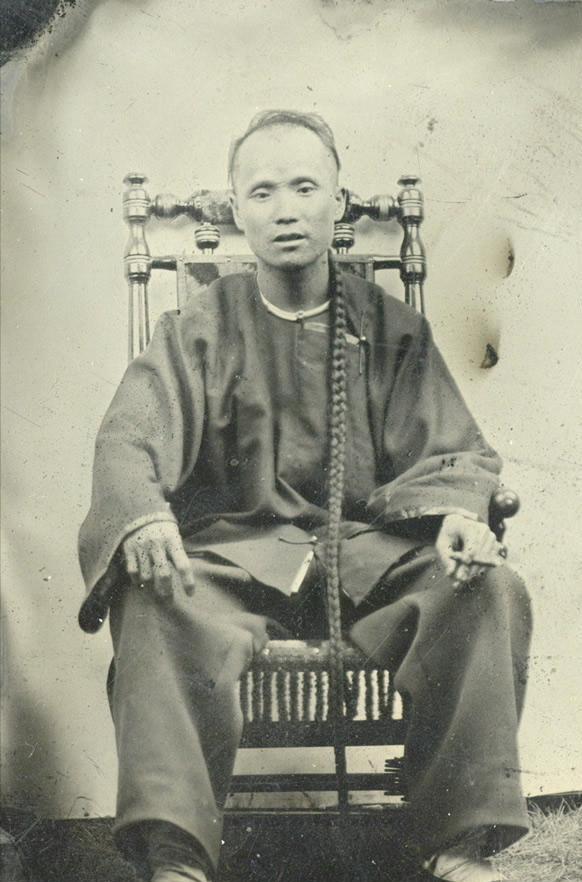 老照片再现:几名美军黑人士兵当街强暴一名女日女人,罪有应得