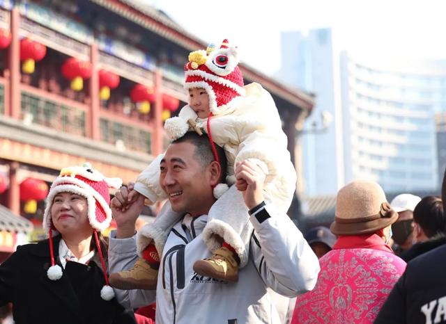 舞龙、高跷、竹马会、杠箱……春节的古文化街,可太好玩了!