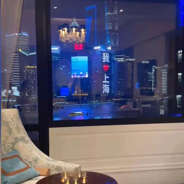 一顿晚餐46万！韩国美女的上海夜生活震惊网友