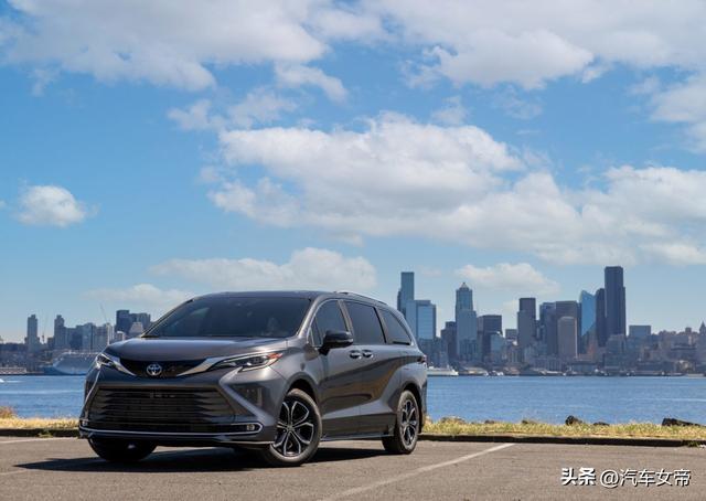 2025 款丰田 Sienna 评测：丰田如何改进这款出色的家用运输车