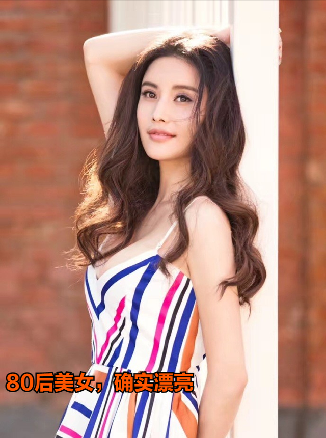 《余罪》虽下架,但剧中6美各个惊艳!徐冬冬仅排第二,她最耀眼