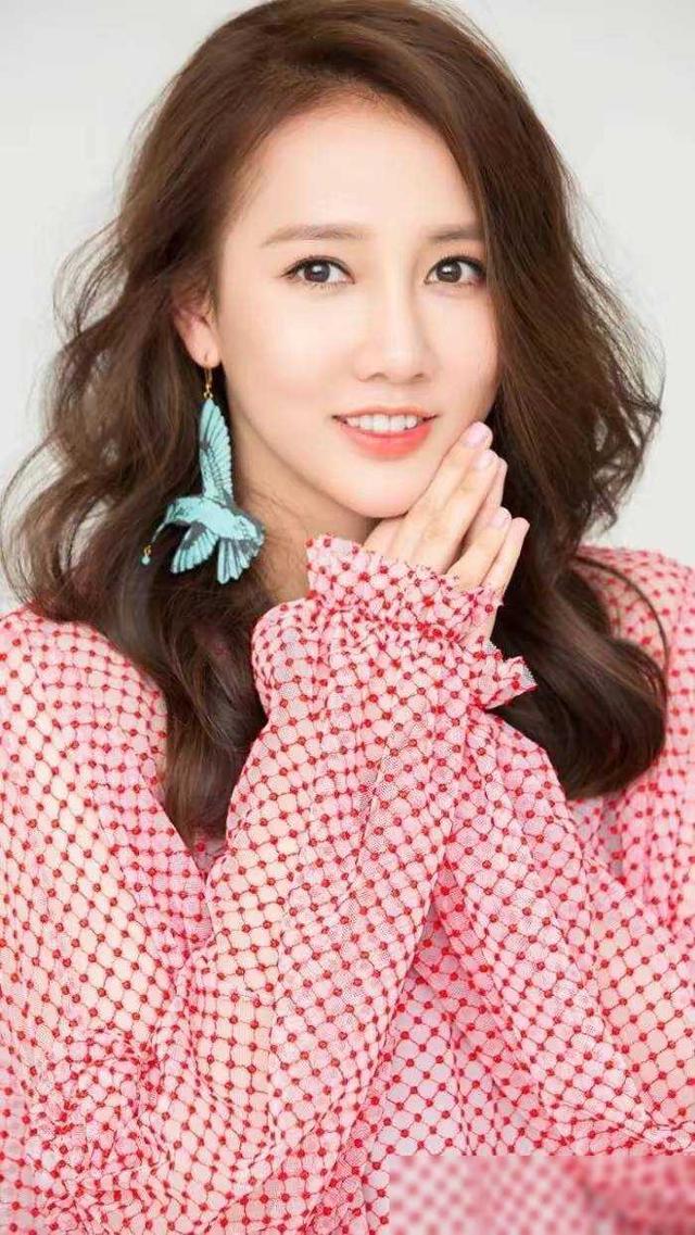 广西女星好美呀！这6位广西女星，个个貌美如花，婀娜多姿