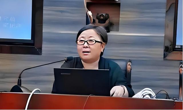 “双面教授”梁艳萍,公开否认南京大屠杀,最终下场大快人心!