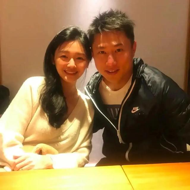 彭康育晒大S聚会合照,十几年未公开,小玥儿同学家长也出来发声