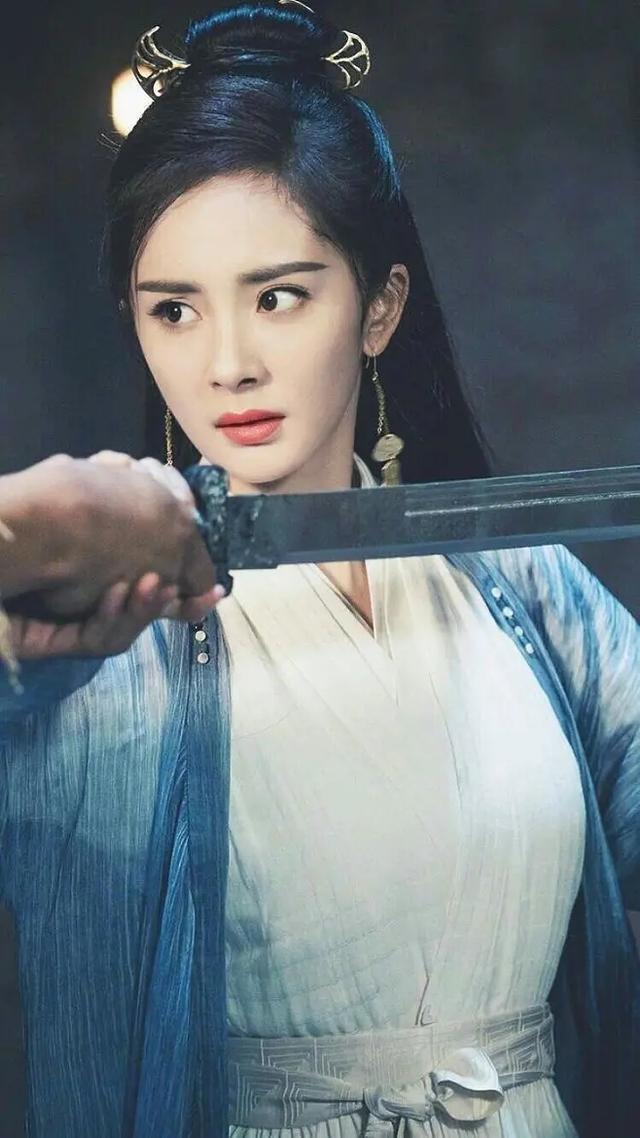 杨幂和赵丽颖,十四年的“明争暗斗”,如今终于已见分晓