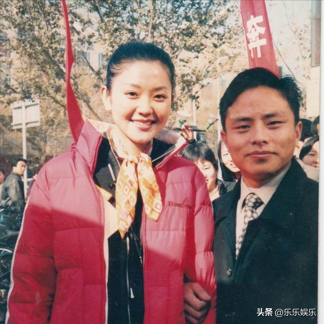 主持人方琼：嫁大8岁副台长，为闪婚大丈夫生儿子，活成人生赢家