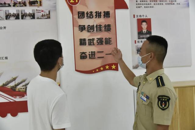 朝气小“火”正在加入“东风快递员”行列!暖暖入学季你爱了吗?