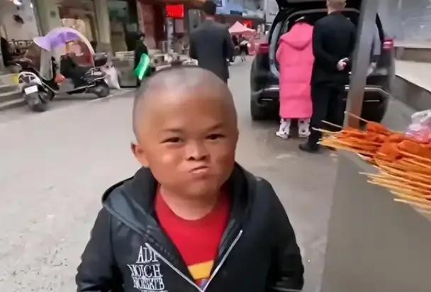 那个酷似马云的男孩,你还记得吗 ?