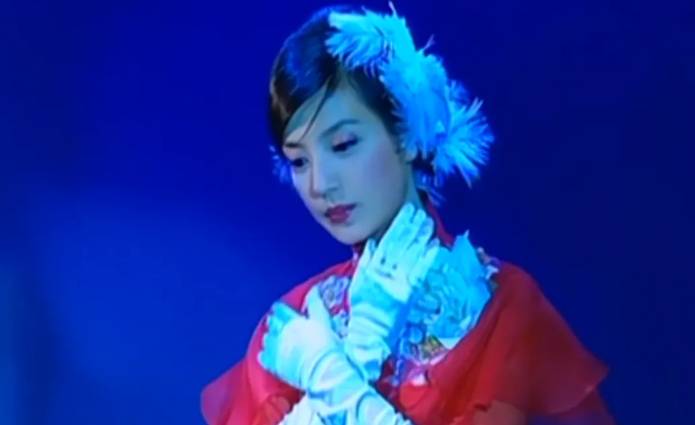 《情深深雨蒙蒙》依萍逆袭成大上海顶流,才知她根本不是穷养女