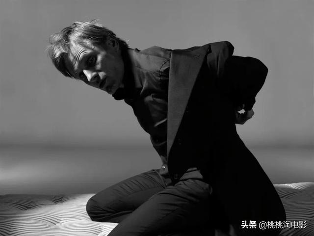 组图:迷人深邃的蓝眸“人皇阿拉贡”维果·莫腾森写真大片