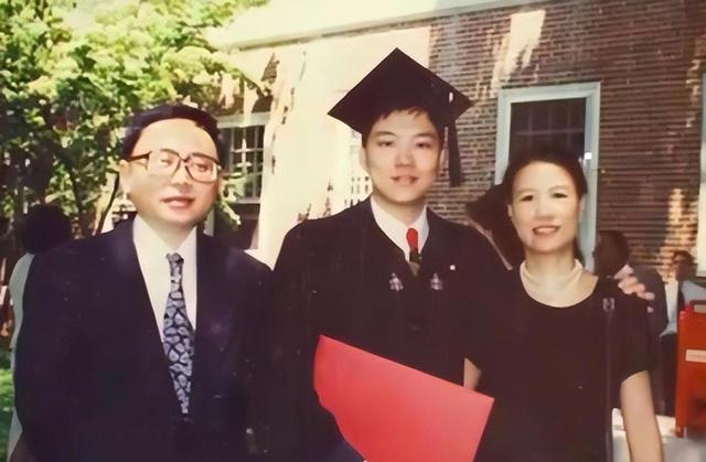 学而思新任总裁彭壮壮:江姐亲孙子,在美国长大,是普林斯顿博士