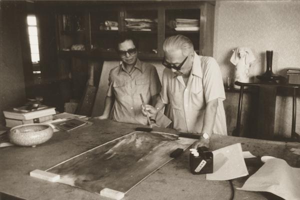 现场|谢稚柳陈佩秋文献展:大千曾赠牛耳笔,二人合作八犬图