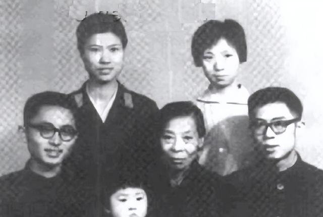 学而思新任总裁彭壮壮:江姐亲孙子,在美国长大,是普林斯顿博士