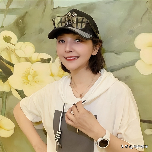 主持人方琼：嫁大8岁副台长，为闪婚大丈夫生儿子，活成人生赢家