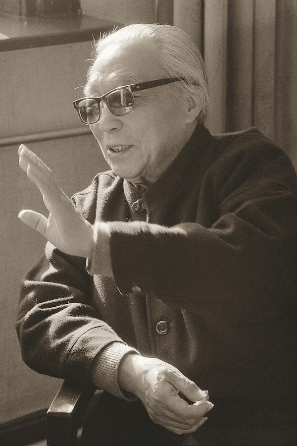 现场|谢稚柳陈佩秋文献展:大千曾赠牛耳笔,二人合作八犬图