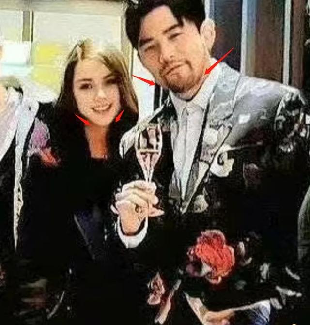 周杰伦近照瘦了!与梅西、权志龙等大咖合影曝光,天王气场不输