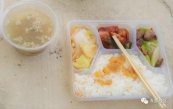 揭秘|啥情况,这大冬天的兵哥哥开始练游泳?