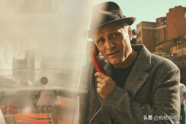 组图:迷人深邃的蓝眸“人皇阿拉贡”维果·莫腾森写真大片