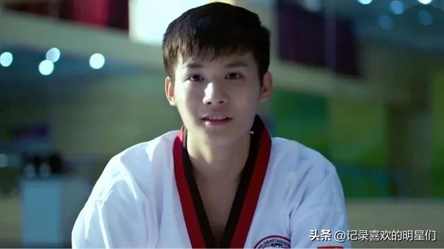 今天来说说宝藏男孩:郑业成,阳光帅气十足大男孩!