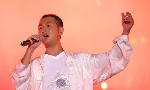 歌手高枫：刚爆红就在北京悲情离世，他父母20年的坚持让人泪目