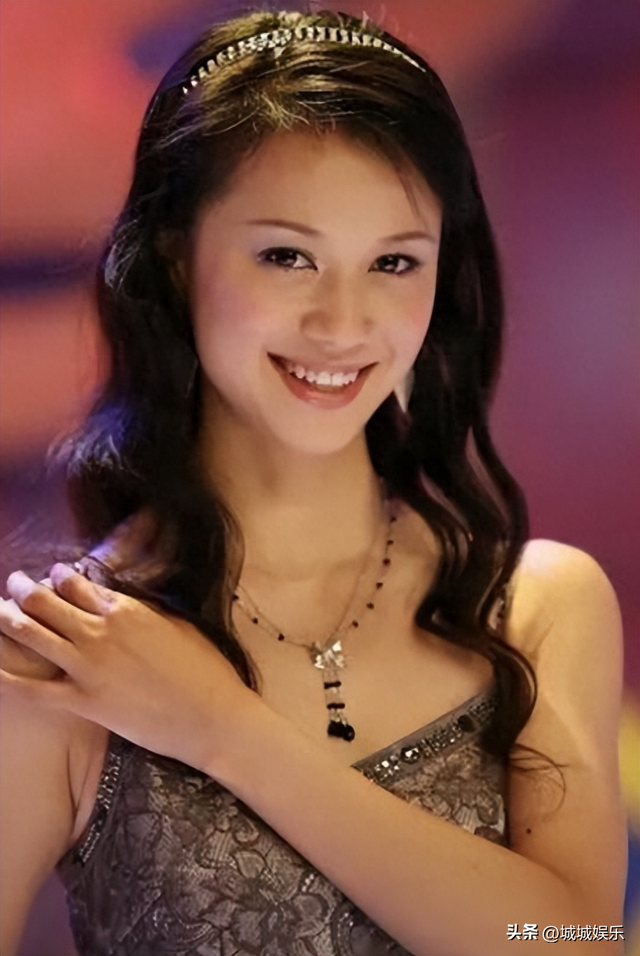 从因身材姣好感到羞耻到自我和解,知名演员倪虹洁经历了什么?